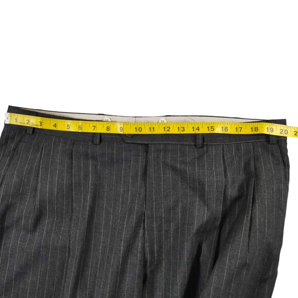 VTG CHAPS Ralph Lauren Men's 2 Piece Suit Dark gray Pin striped -Size: 46L / 42W - Picture 14 of 16
